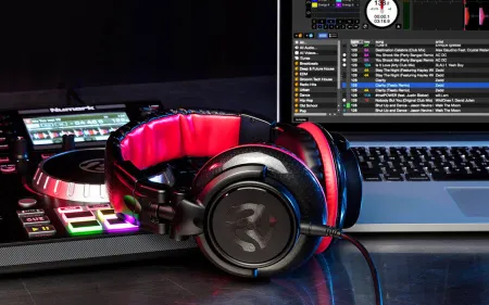 Купить Numark Red Wave Carbon по выгодной цене в Москве