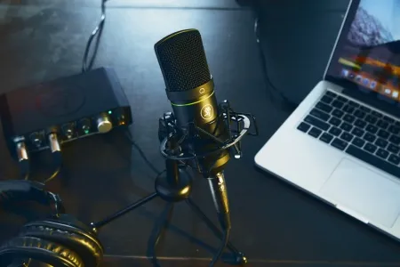 Купить MACKIE Producer Bundle по выгодной цене в Москве